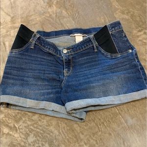 Maternity denim shorts